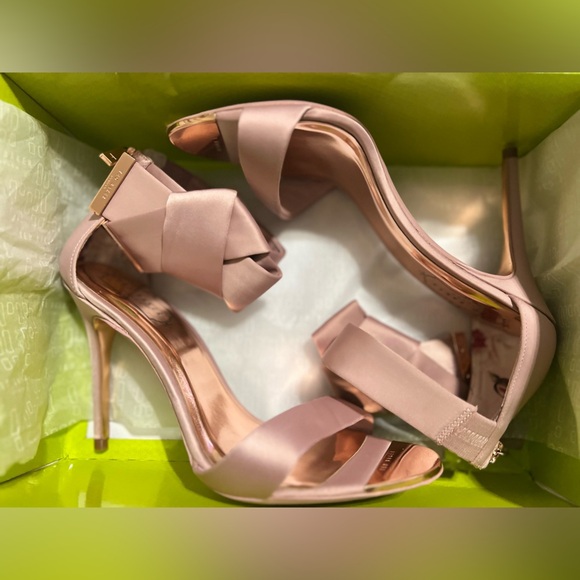 NIBSatin Elira Bow Sandals High Heels Sandals-Ted Baker (Light Pink Satin)US 9 - Picture 13 of 14